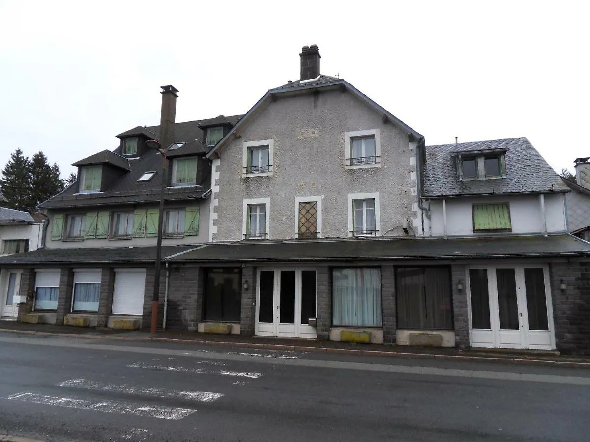 Les Clarines Bed & Breakfast Puy-Laveze France